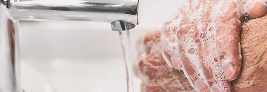 Combineer handen wassen en desinfecteren