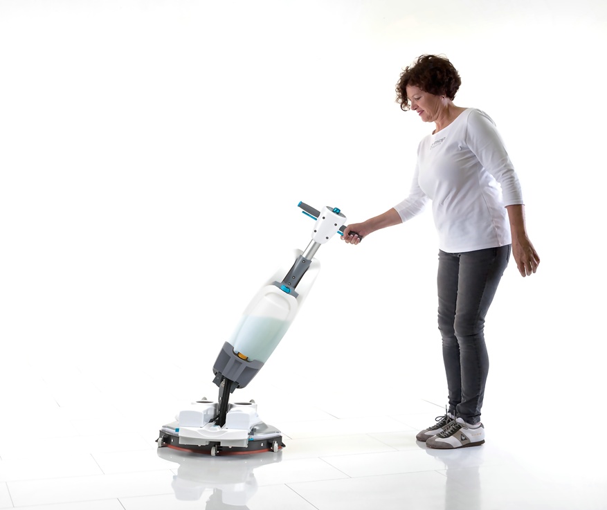 Here's the best way to clean rough-textured surfaces such as anti-slip floors!