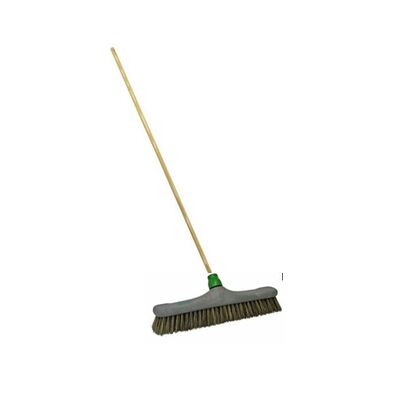 104240: Veger chunking haar - 40 cm - met houten steel